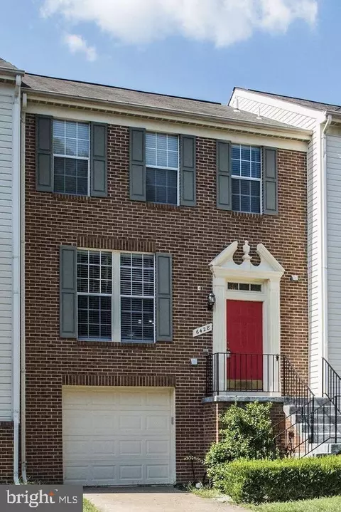 6428 Overcoat Ln, Centreville, VA 20121