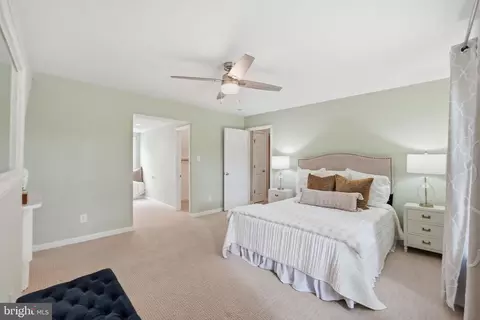 Bedroom - 1904 Poole Ln, Mclean, VA 22101 photo 2 of 6