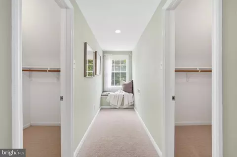 Entry Way - 1904 Poole Ln, Mclean, VA 22101 photo 3 of 3