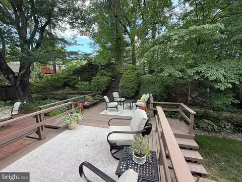 8715 Arley Dr, Springfield, VA 22153 photo 6