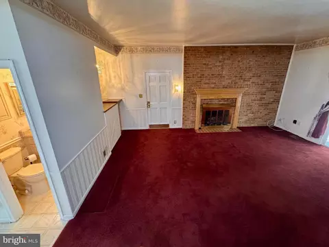 Living - 8016 Rockwood Ct, Springfield, VA 22153 photo 3 of 7