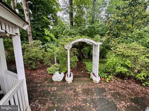 Exterior - 8016 Rockwood Ct, Springfield, VA 22153 photo 9 of 14