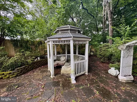 Exterior - 8016 Rockwood Ct, Springfield, VA 22153 photo 8 of 14