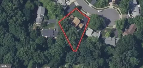 View/Area - 8016 Rockwood Ct, Springfield, VA 22153 photo 1 of 2