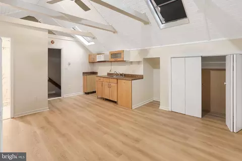 Entry Way - 11172 Glade Dr, Reston, VA 20191 photo 4 of 7
