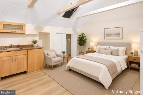 Bedroom - 11172 Glade Dr, Reston, VA 20191 photo 6 of 7