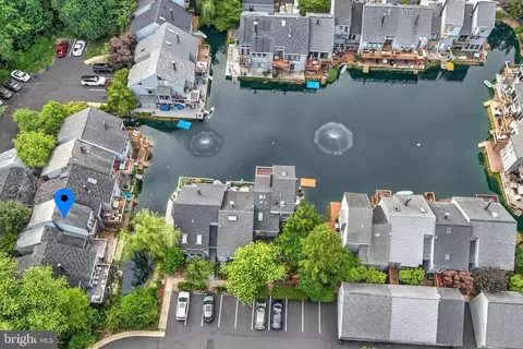 View/Area - 11172 Glade Dr, Reston, VA 20191 photo 5 of 8