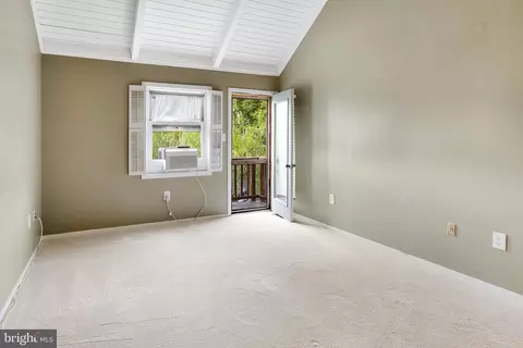 Bedroom - 11172 Glade Dr, Reston, VA 20191 photo 7 of 7
