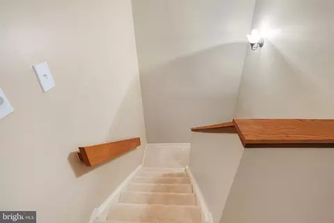 Entry Way - 11172 Glade Dr, Reston, VA 20191 photo 6 of 7