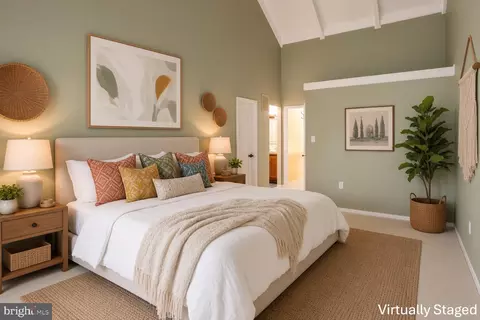 Bedroom - 11172 Glade Dr, Reston, VA 20191 photo 1 of 7