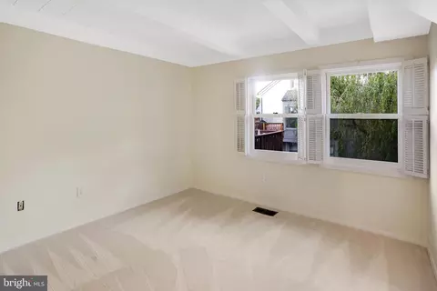Bedroom - 11172 Glade Dr, Reston, VA 20191 photo 3 of 7