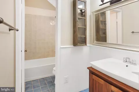 Entry Way - 11172 Glade Dr, Reston, VA 20191 photo 7 of 7