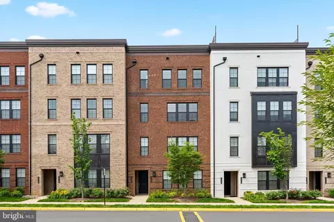 1734 Mckenna Point Dr #1608, Mclean, VA 22102