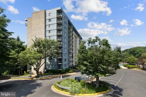 3800 Powell Ln #1218, Falls Church, VA 22041