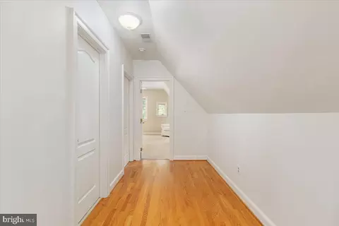 Entry Way - 7131 Woodland Dr, Springfield, VA 22151 photo 4 of 5