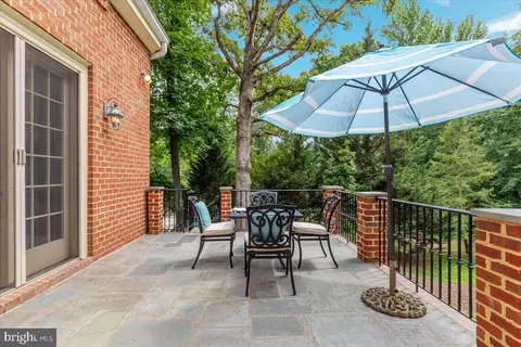 Exterior - 7131 Woodland Dr, Springfield, VA 22151 photo 10 of 31