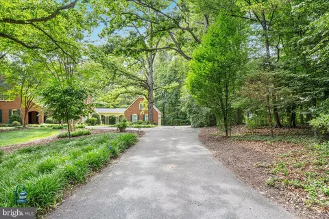 Exterior - 7131 Woodland Dr, Springfield, VA 22151 photo 30 of 31
