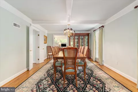 Dining - 7131 Woodland Dr, Springfield, VA 22151 photo 2 of 2