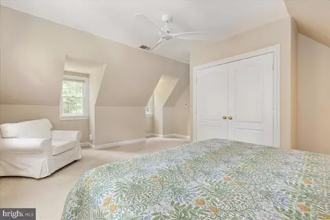 Bedroom - 7131 Woodland Dr, Springfield, VA 22151 photo 6 of 9