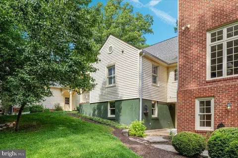 Exterior - 7131 Woodland Dr, Springfield, VA 22151 photo 21 of 31