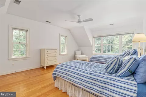 Bedroom - 7131 Woodland Dr, Springfield, VA 22151 photo 9 of 9