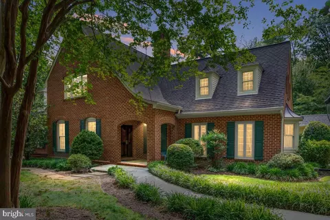 Exterior - 7131 Woodland Dr, Springfield, VA 22151 photo 31 of 31
