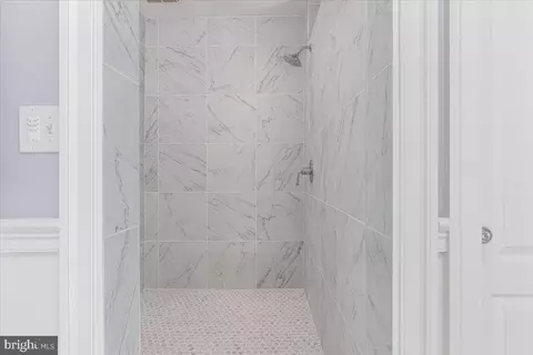 Bath - 7131 Woodland Dr, Springfield, VA 22151 photo 6 of 11