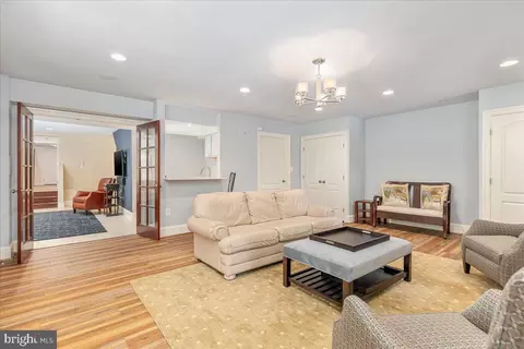 Living - 7131 Woodland Dr, Springfield, VA 22151 photo 8 of 10
