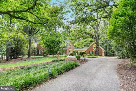 Exterior - 7131 Woodland Dr, Springfield, VA 22151 photo 29 of 31