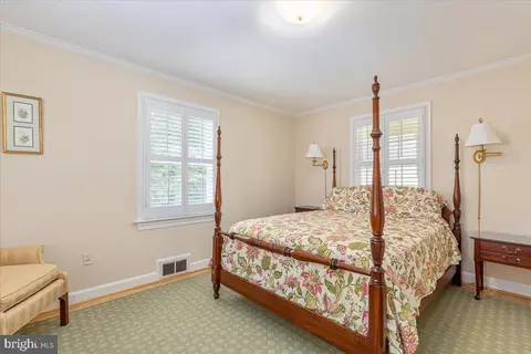 Bedroom - 7131 Woodland Dr, Springfield, VA 22151 photo 1 of 9