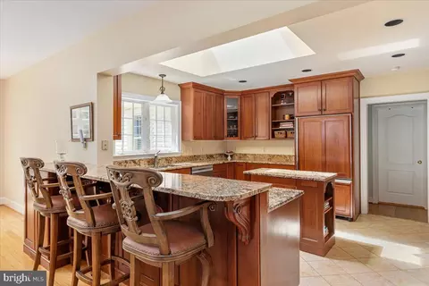 Kitchen - 7131 Woodland Dr, Springfield, VA 22151 photo 3 of 6