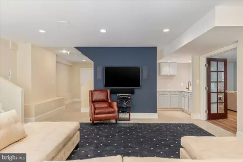 Other - 7131 Woodland Dr, Springfield, VA 22151 photo 10 of 14