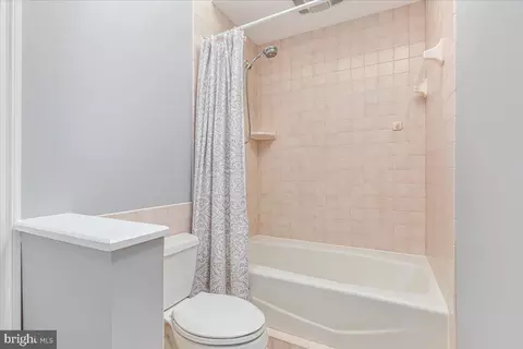 Bath - 7131 Woodland Dr, Springfield, VA 22151 photo 10 of 11