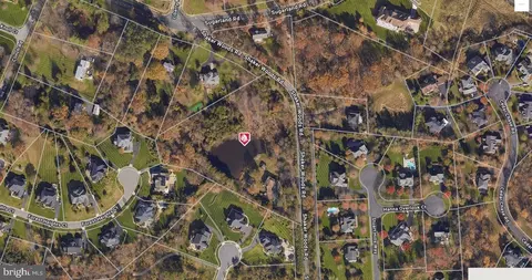 1108 Shaker Woods Rd, Herndon, VA 20170