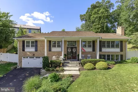 Exterior - 1832 Briar Ridge Ct, Mclean, VA 22101 photo 8 of 8