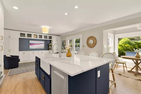 Kitchen - 1832 Briar Ridge Ct, Mclean, VA 22101 photo 4 of 4