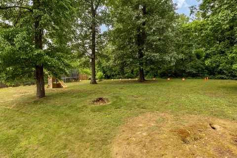 Exterior - 1832 Briar Ridge Ct, Mclean, VA 22101 photo 2 of 8