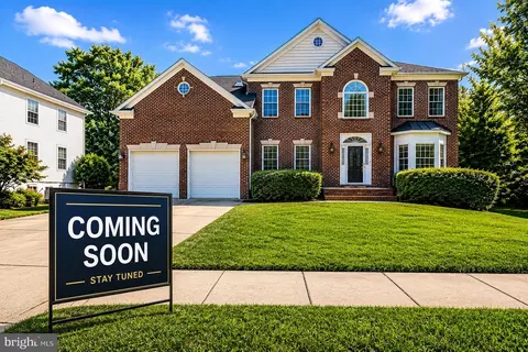 9903 Burke Station Ct, Fairfax, VA 22032