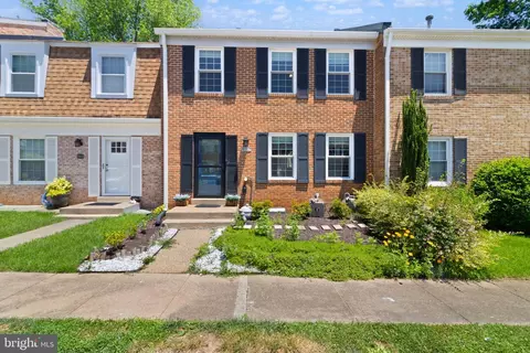 5534 Kendrick Ln, Burke, VA 22015