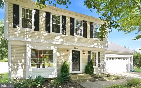 7832 Fordson Rd, Alexandria, VA 22306