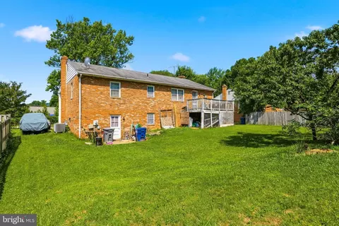 Exterior - 1559 Evers Dr, Mclean, VA 22101 photo 4 of 5