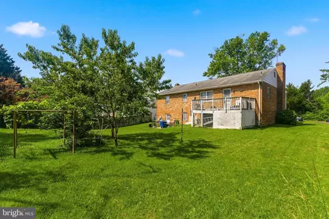 Exterior - 1559 Evers Dr, Mclean, VA 22101 photo 5 of 5