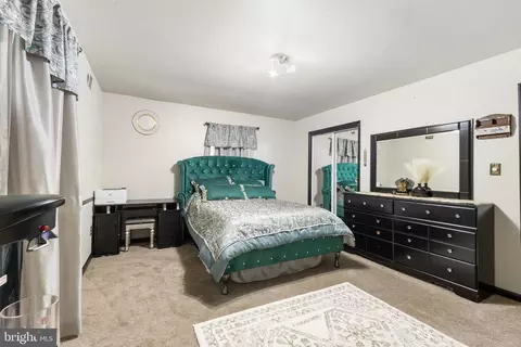Bedroom - 1559 Evers Dr, Mclean, VA 22101 photo 1 of 9