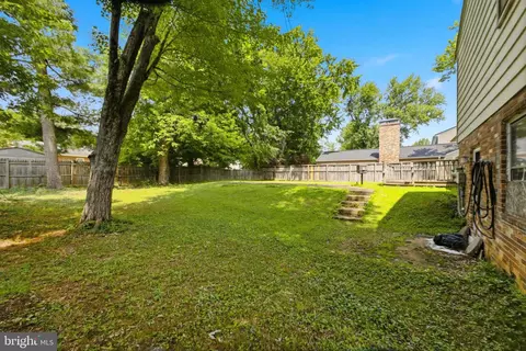 Exterior - 1558 Mary Ellen Ct, Mclean, VA 22101 photo 7 of 7