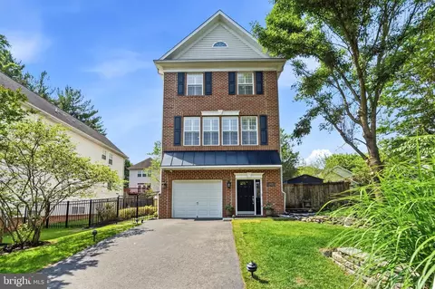 6453 Fourth St, Alexandria, VA 22312