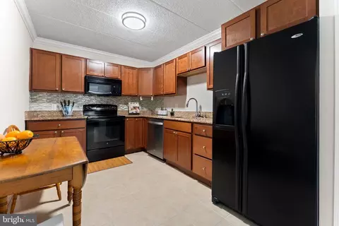 11617 Windbluff Ct #9B, Reston, VA 20191 photo 23