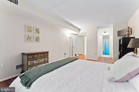 11617 Windbluff Ct #9B, Reston, VA 20191 photo 28
