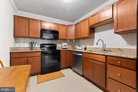 11617 Windbluff Ct #9B, Reston, VA 20191 photo 19