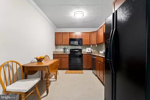 11617 Windbluff Ct #9B, Reston, VA 20191 photo 21
