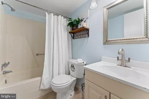 11617 Windbluff Ct #9B, Reston, VA 20191 photo 36
